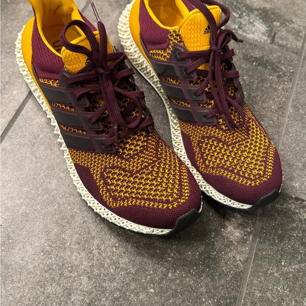 Adidas Burgundy and Gold Running Shoes - Picture 2 of 9